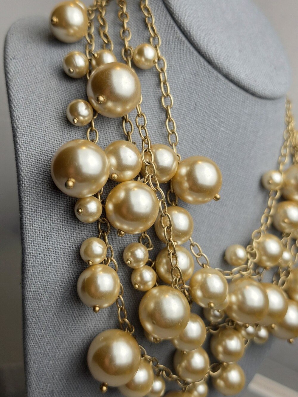 [J. Crew] Champagne Toned Multi-Strand Chunky Pearl Bubble Statement Necklace - Picture 2 of 16